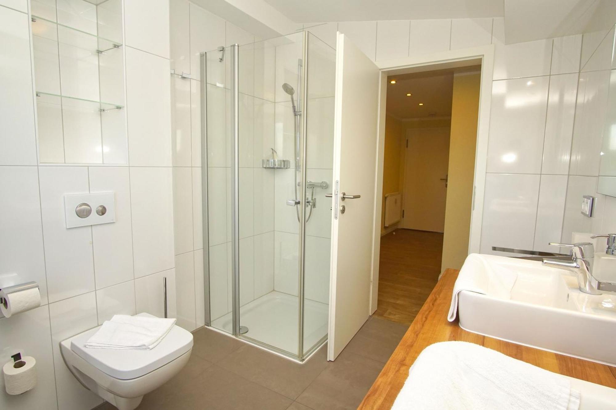 Meeresblick Residenzen FeWo 59 deluxe, inklusive Sauna und Schwimmbadnutzung im AHOI Sellin Goehren  Exterior foto